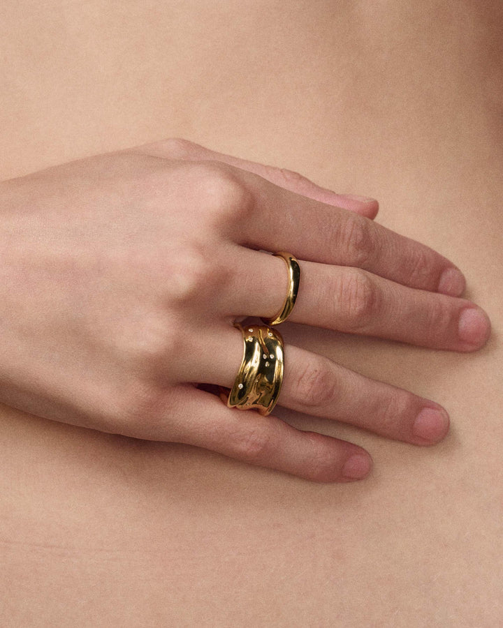Shiny Wide Squiggle Ring