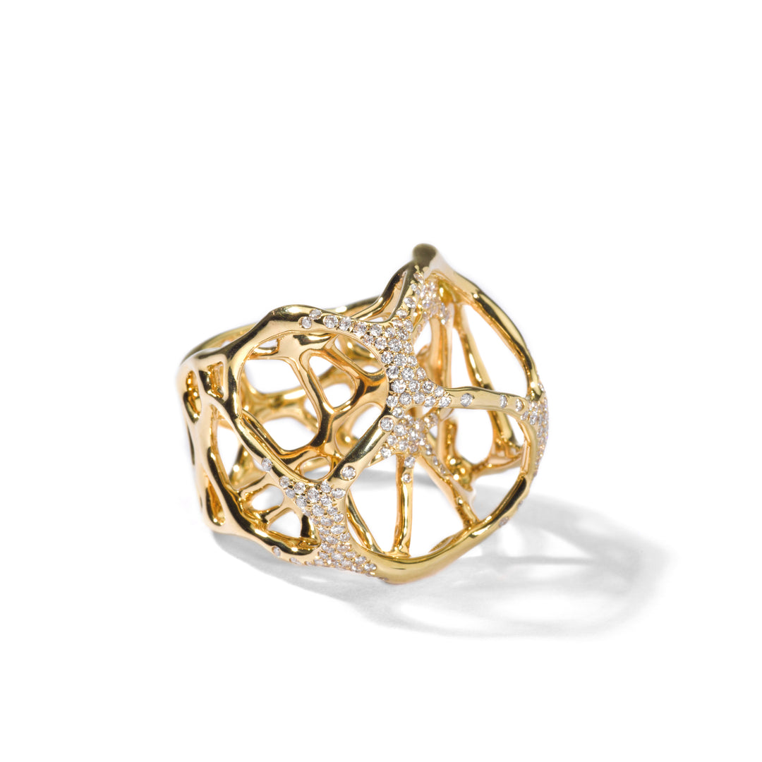 18K Yellow Gold Pavé Diamond Sculptural Open-Work Ring - Angled View | IPPOLITA