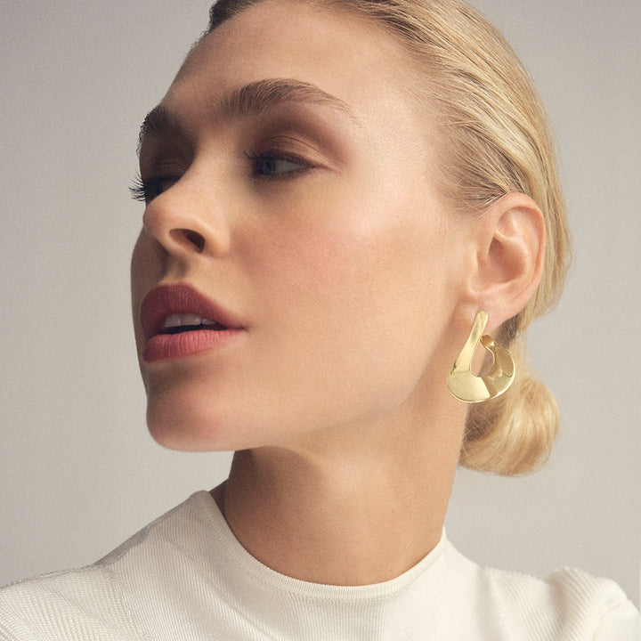 Small Wavy Organic Disc Post Earrings