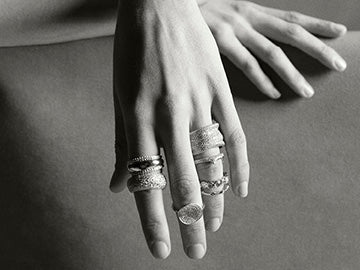 SHOP RINGS